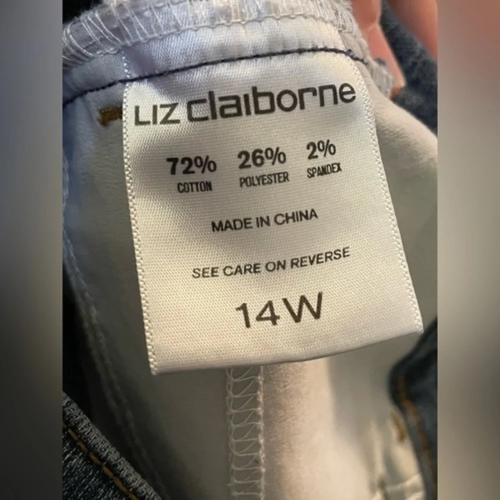 Liz Claiborne Classic Fit Crop Capris Blue Denim Jeans Cropped Stretchy Sz 14w - Picture 9 of 9
